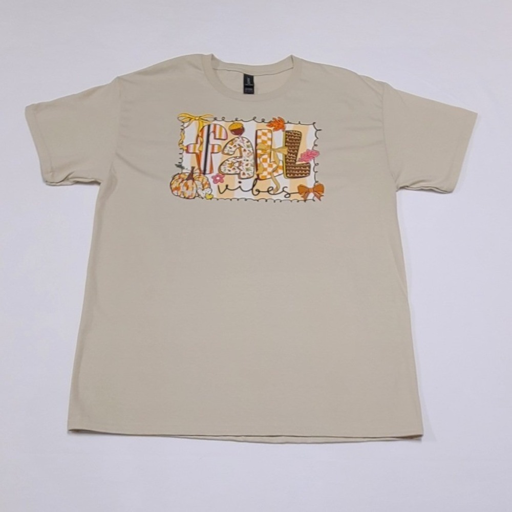 Fall Vibes Graphic Tee Tan Short Sleeve Cotton T-Shirt Medium Women's